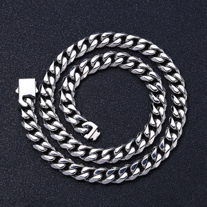 Collier <span class=keywords><strong>Miami</strong></span> Cuban à fermoir à ressort 6mm 8mm 10mm 12mm en acier inoxydable 316L, gravure laser de logo personnalisé, chaîne inaltérable pour homme - Product Image 4
