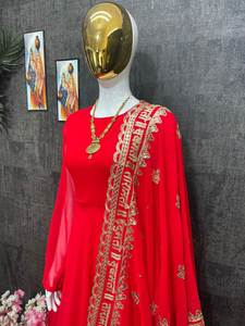 ชุดกาวน์สีแดงสไตล์บอลลีวู้ดสำหรับผู้หญิงปากีสถานอินเดียสำหรับงานแต่งงานงานปาร์ตี้ในงานเทศกาล - Product Image 4