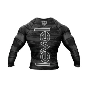 Vêtements de sport MMA Rash Guard pour hommes adultes UPF50 + à séchage rapide respirant avec logo personnalisé sur mesure - Product Image 2