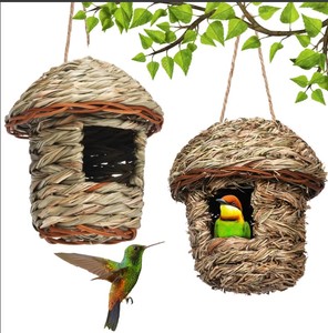 Artex Dong Thap Rústico Colgante Birdhouse Tejido a mano Refugio de anidación para pájaros pequeños - Product Image 1