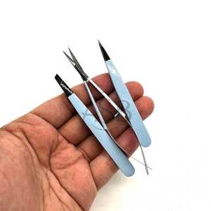 Ensemble de pinces à épiler pour sourcils bleu clair personnalisées, ciseaux à pointe noire, 90 degrés, volume, acier inoxydable, pochette en PVC, service OEM - Product Image 1