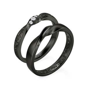 ชุดแหวนคู่เพชรดำสลักลายเกลียวดีไซน์ธรรมชาติจาก Jeulia - Product Image 2