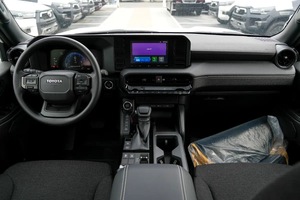 Nuovissimo Toyota Prado GXR 2.5L Bianco Benzina SUV 2999cc 6 Cilindri 7 Posti Diesel 299 CV Trasmissione Automatica Guida a Sinistra - Product Image 3