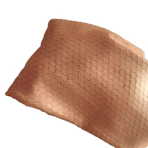 Pelli in pelle di nappa con stampa digitale articolo geometrico di colore diverso per guanti capi scarpe e accessori