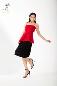 รองเท้าส้นสูงแบบส้นเข็ม 10 ซม. สำหรับผู้หญิง ผลิตตามแบบ OEM/ODM ระดับมืออาชีพ ประดับคริสตัลหรูหรา สายรัดบาง ผลิตในเวียดนาม - Product Image 5