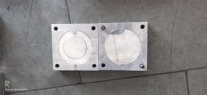 Exportateur indien de mini machine d'injection plastique durable avec système de contrôle de la température et de la pression à un prix raisonnable - Product Image 3