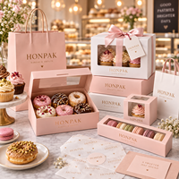 Ensemble d'emballages de boulangerie personnalisés AT PACK avec boîte cadeau imprimée avec logo, sac en papier et emballage pour desserts pour les cafés et les salons de thé