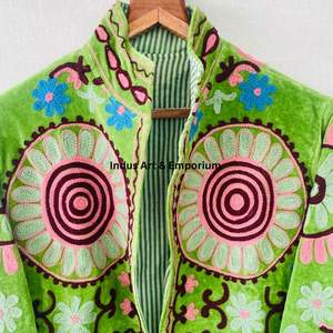Chaqueta Suzani India Hecha a Mano, Chaqueta Corta Bordada a Mano, Abrigo Unisex, Chaqueta Corta Suzani Hecha a Mano - Product Image 2