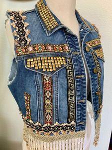 เสื้อกั๊กผ้ายีนส์ปักอย่างมีสไตล์เสื้อครอปตัวหนาพิมพ์ลายไกด์นำเทรนด์เหนือกาลเวลาสไตล์วินเทจ - Product Image 4