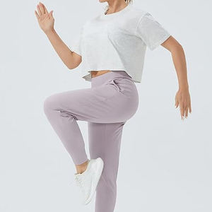 Camisetas cortas de algodón modernas para mujer, tela suave y cómoda, ideal para clima cálido y uso diario - Product Image 2