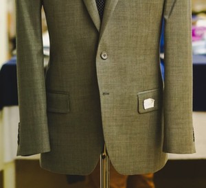 Bespoke กางเกงแจ็คเก็ตคอวีทำด้วยผ้าขนสัตว์สำหรับผู้ชาย, กระดุมแถวเดียวสูทธุรกิจทางการระบายอากาศได้ดีสำหรับงานแต่งงานแบบครึ่ง100% - Product Image 4