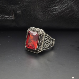 แหวนผู้ชายเพทายสีแดง925แท้สำหรับผู้ชายแหวนหินสีแดงอ่อนทำจากไก่งวง - Product Image 3