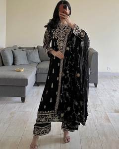 Traje Salwar de Color Negro para Bodas, en Faux Georgette con Trabajo de Lentejuelas - Product Image 1