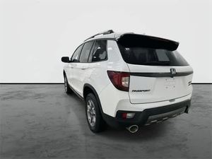 USADO EN BUEN ESTADO Y A UN PRECIO ASEQUIBLE, 2022 H - Passport Trail Sport AWD SUV/Crossover - Product Image 6