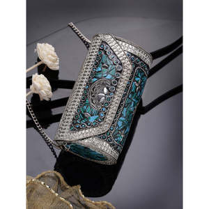 Bolso de Mano Decorativo de Terciopelo con Mosaico, Duradero, Ligero y Moderno, con Pedrería, Hecho a Mano en India, para Regalo de Boda o Fiesta, para Chicas - Product Image 2