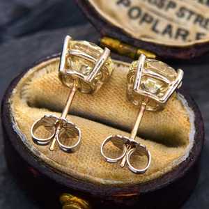 Pendientes de tuerca Vintage Moissanite de corte brillante cultivado en laboratorio de Plata de Ley 925 al por mayor ajuste de cuatro puntas certificado IGI - Product Image 4