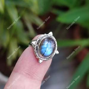 Oval <b>Labradorite</b> <b>Ring</b> Handmade Sterling Silver Boho Jewelry Natural Gemstone Geometric Pattern Birthday Anniversary Gift for Her - Product Image 6