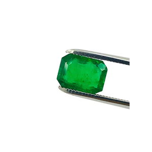 Esmeralda verde natural sin pulir, gema sin tallar de Zambia, con medidas de 8.8 x 6.4 mm, para la elaboración de joyería artesanal con envoltura de alambre. - Product Image 1