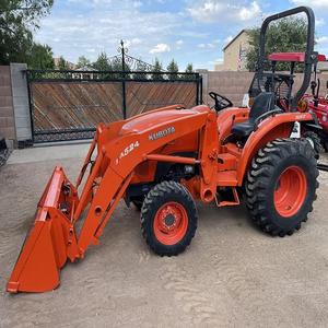   Tractor compacto L3200D listo para entregar un rendimiento confiable en campos agrícolas con motor potente y diseño duradero. - Product Image 3