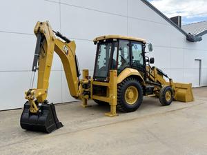 Chargeuse-pelleteuse et chargeuse sur pneus CAT 424 d'occasion, modèle 2023, capacité nominale de 9 tonnes, faible nombre d'heures, performances excellentes pour les projets de construction - Product Image 6