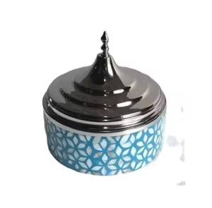 Réchauffeur de plats en argent vintage conçu pour l'élégance et la fonctionnalité lors des mariages et des célébrations du Moyen-Orient - Product Image 4