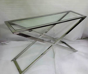 Tables console multicouches en acier inoxydable utilisées Vanités et comme décoration intérieure et produit utilitaire disponibles en plusieurs finitions et tailles - Product Image 2