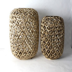 Florero Artístico de Aluminio Fundido con Forma Única, Perfecto para Arreglos Florales Creativos y Ambiente Moderno en el Hogar - Product Image 3