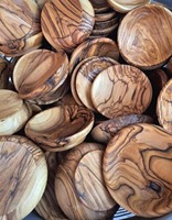 Bols en bois d'olivier de qualité supérieure de la Terre Sainte pour les offrandes rituelles, les pratiques de méditation et les cérémonies sacrées, disponibles à la vente