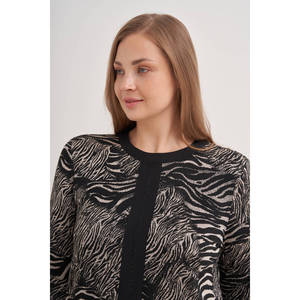 Blusa de Punto para Mujer con Adornos Florales y Cuello con Lazo - Product Image 4