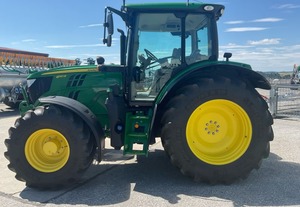 Johnn Dere 6110R est un tracteur utilitaire de la série 6R conçu pour les travaux agricoles polyvalents, acheter un tracteur Johnn Deer pas cher - Product Image 5