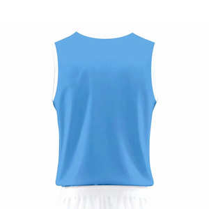 Camiseta de baloncesto de poliéster 100% personalizable para hombre con logotipo y diseño de números uniforme de baloncesto liso al por mayor - Product Image 4