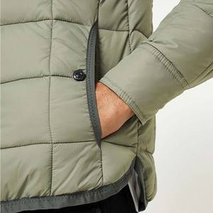 Chaqueta de Invierno Acolchada para Hombre, con Capucha y Cuello Alto, Diseño Impermeable y Acolchado, Personalizada de Alta Calidad - Product Image 5