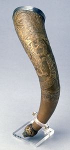 Taza de cerámica de cuerno vikingo festivo hecho a mano para hidromiel y cerveza para fiestas navideñas y alegrías navideñas - Product Image 5