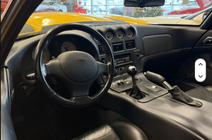 Dodge Viper GTS d'occasion de 2001, environ 20 200 milles, boîte manuelle 6 vitesses, moteur V10 de 8,0 litres, couleur jaune Viper Race - Product Image 4