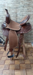 Silla de Montar Inglesa/Estilo Western de Cuero Premium Hecha a Mano, Duradera y Cómoda, para Carreras, con Detalles en Madera/Plástico, Venta al Por Mayor, Alta Calidad - Product Image 5