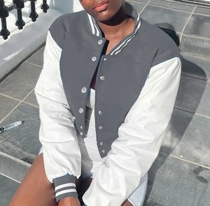 Veste universitaire pour femme très vendue Fabricant de vestes Letterman pour femmes OEM Vestes universitaires coupe-vent élégantes Vente en gros - Product Image 3