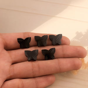 Cuentas de piedras preciosas sueltas en forma de mariposa tallada a mano de ónix negro Natural, venta al por mayor, proveedor directo de fábrica, joyería artesanal - Product Image 4