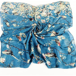 Écharpes à surface lisse et chaleur équilibrée, avec un tissu durable et un aspect élégant - Product Image 3