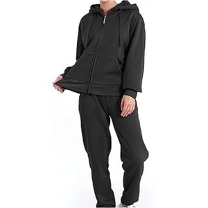 ชุดวอร์มผู้หญิงพิมพ์ลายฤดูหนาว ผลิตจากโรงงาน น้ำหนักเบา เป็นมิตรกับสิ่งแวดล้อม ราคาถูก ผ้าฝ้ายผสมโพลีเอสเตอร์ บริการ OEM - Product Image 3