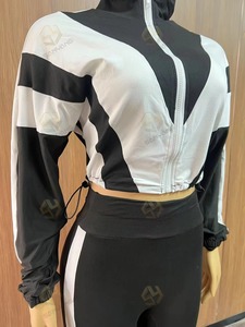 Acheter en gros à la mode deux pièces ensemble pour femme bloc de couleur à manches longues fermeture éclair veste courte et pantalon ajusté skinny survêtement - Product Image 5