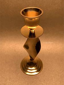 Charmante bougeoir en laiton sculptural base torsadée conception de fleur Durable écologique décoration de la maison de noël - Product Image 4