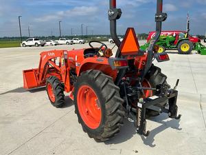 2021 para Kubota L2501 2WD Tractor Larga vida útil 2021 Componentes clave tipo rueda que incluyen Motor de caja de cambios de motor de engranaje de bomba - Product Image 3
