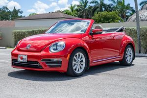 Volkswagen Beetle Convertible SEs 2019 Usado en Excelentes Condiciones - Product Image 6