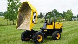 Camion benne compact diesel JCB 6TFT jaune pour travaux de construction et transport agricole - Product Image 5