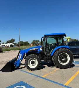 Tracteur à roues miniatures New Holland d'occasion avec chargeur frontal, 90 CV, 4 roues motrices, transmission par engrenages, faible consommation de carburant pour les travaux sur le terrain - Product Image 4