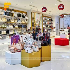 Accesorios de tienda de equipaje y bolsos personalizados Estantes de exhibición de bolsas de viaje modernos Estantes de maletas al por menor - Product Image 5