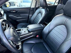 USADO 2022 Híbrido XLE Volante a la Izquierda Bajo Kilometraje Transmisión Automática Asientos de Cuero Sin Accidentes y Listo para Enviar - Product Image 2