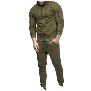 Ensemble de survêtement décontracté pour hommes en polyester léger 100 %, respirant, avec logo personnalisé, fermeture à cordon, motif uni, vente en gros - Product Image 3