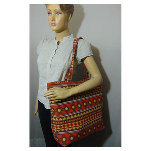 Vente en gros directe du fabricant Sac de plage en toile à motif ikat de haute qualité écologique avec poignée en corde de coton Meilleur prix! - Product Image 3