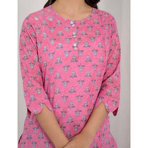 ชุดเซ็ตผ้าฝ้ายสีชมพูประดับกระดุม ไซส์ XS/XS เสื้อแขนสามส่วนและชุดลำลองสำหรับผู้หญิงแบบ 2 ชิ้น - Product Image 2